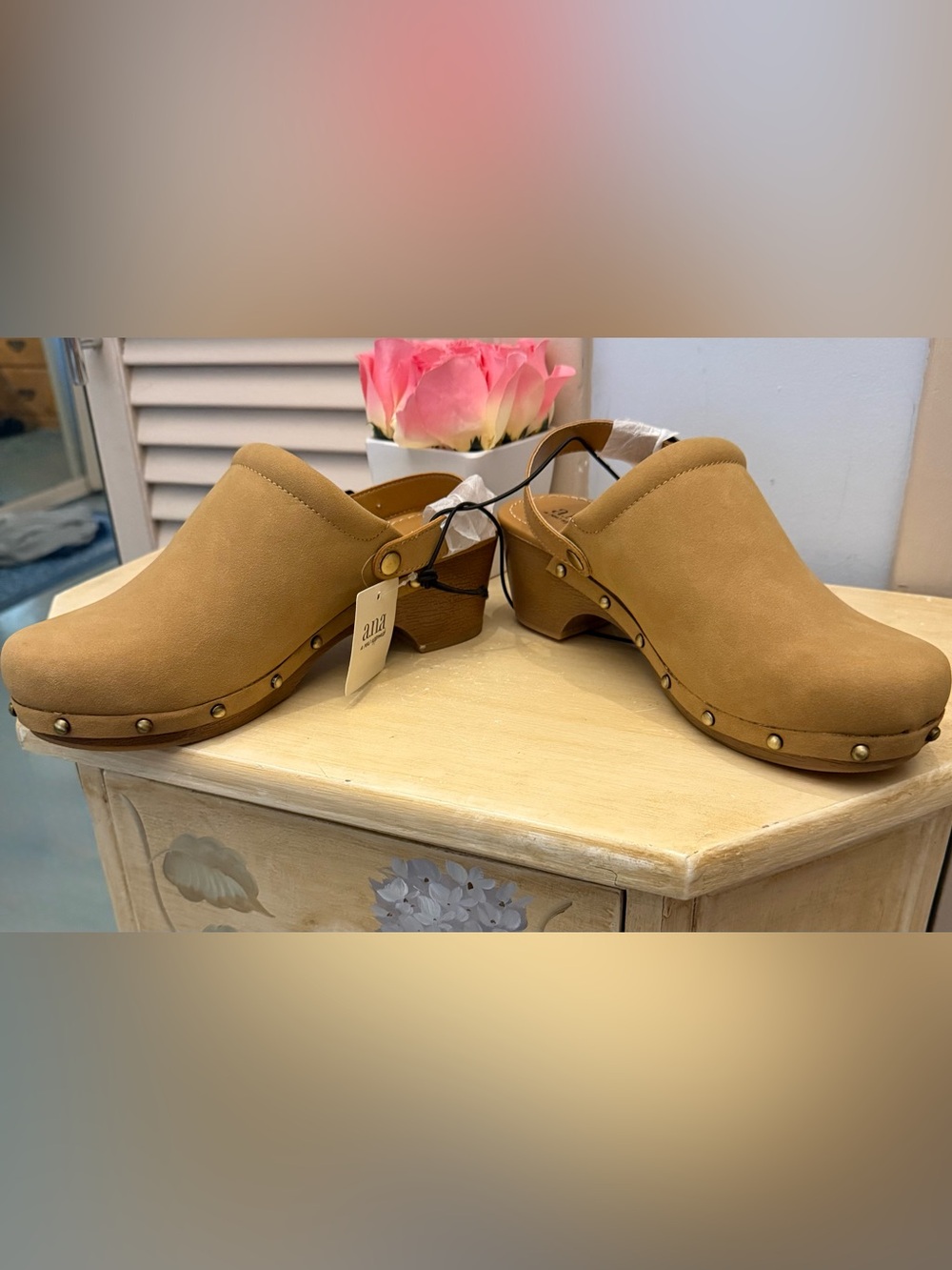 💕NWT A.N.A. CLOGS